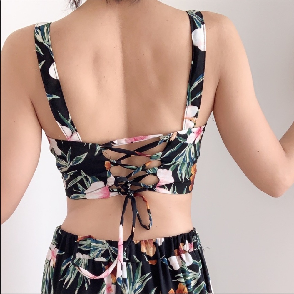 HAWAIIAN FLORAL PRINT TOP WITH FLARE PANTS SET - 2 PIECE - Picture 5 of 12